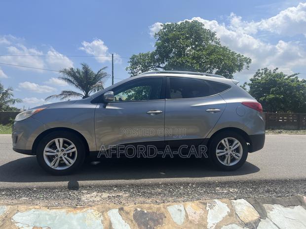 Hyundai Tucson Limited AWD 2012 Gray photo 3