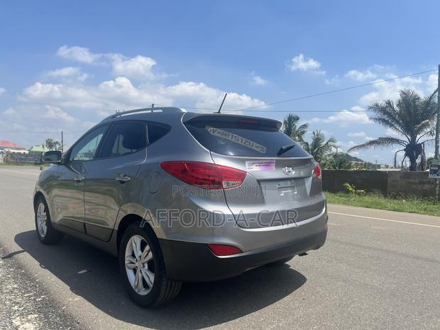 Hyundai Tucson Limited AWD 2012 Gray photo 8