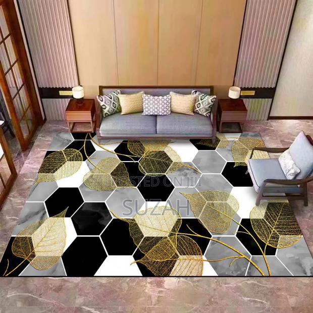 Slightly Heavy Rug · Photo 2
