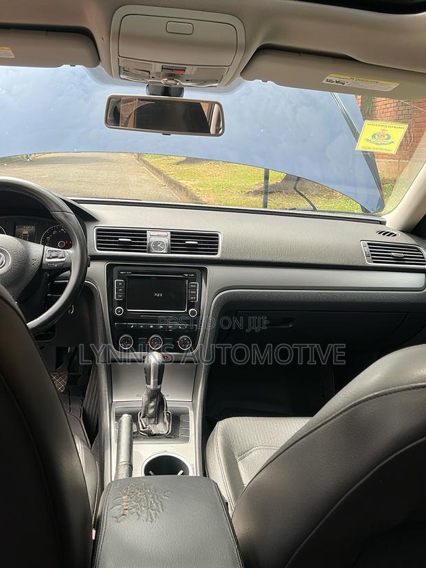 Volkswagen Passat 2015 Blue photo 7