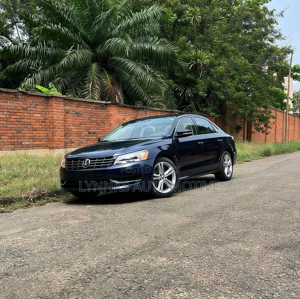 Volkswagen Passat 2015 Blue