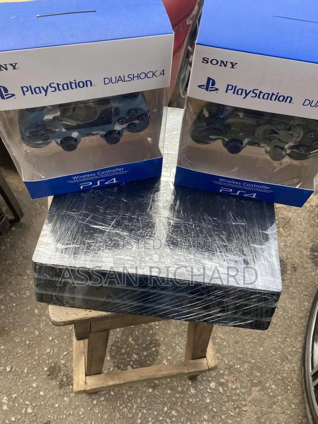 Playstation 4 Pro Loaded With Games Available on the Low Price photo 2