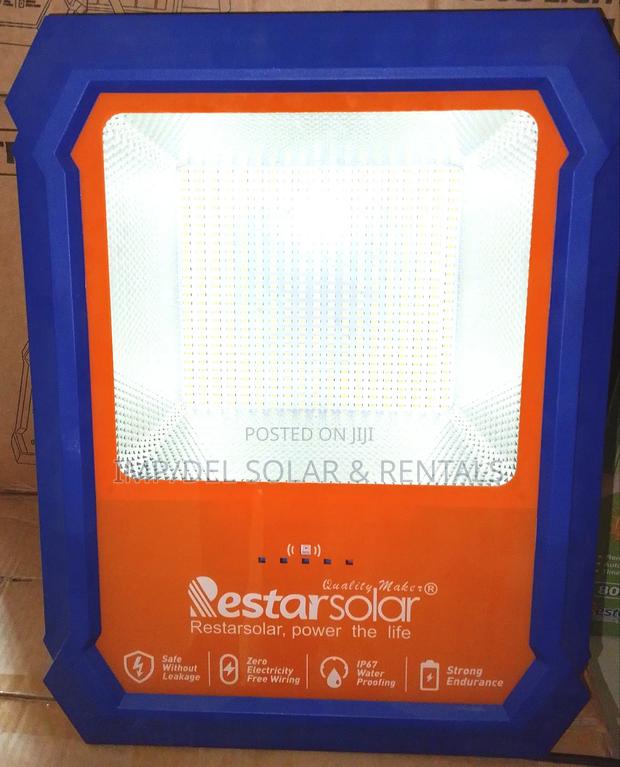 500w Solar Led Floodlight With Panel, Remote Control, Timer Functions photo 3
