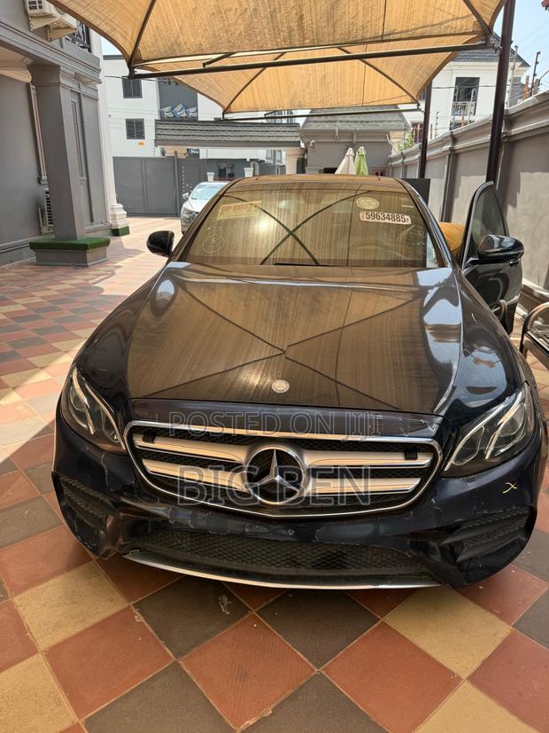 Mercedes-Benz E300 2018 Black