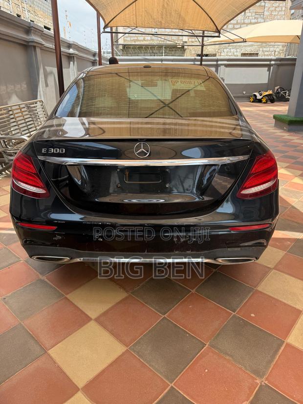 Mercedes-Benz E300 2018 Black