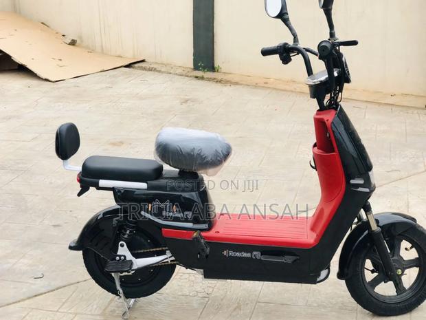 New Moto Guzzi 2025 Black photo 2