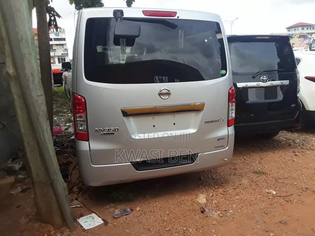 Nissan Caravan (Urvan) 2012 Grey