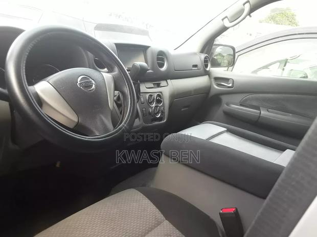 Nissan Caravan (Urvan) 2012 Grey