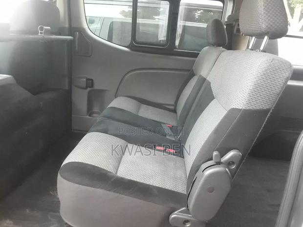 Nissan Caravan (Urvan) 2012 Grey