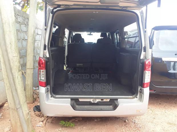Nissan Caravan (Urvan) 2012 Grey