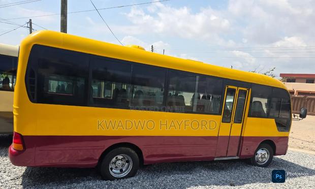 Hyundai County 2008 Yellow