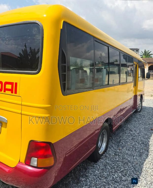 Hyundai County 2008 Yellow