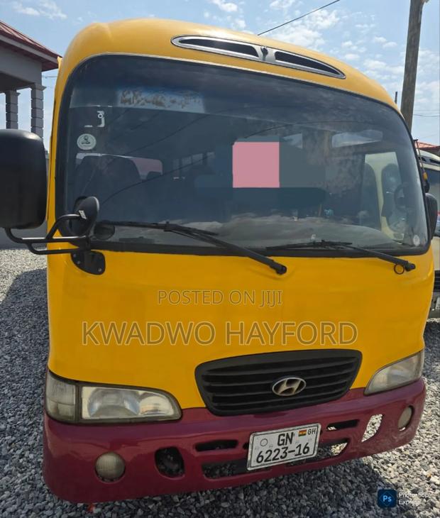 Hyundai County 2008 Yellow