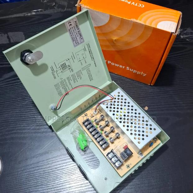 CCTV Power Supply 12v-5a + Case · Photo 2