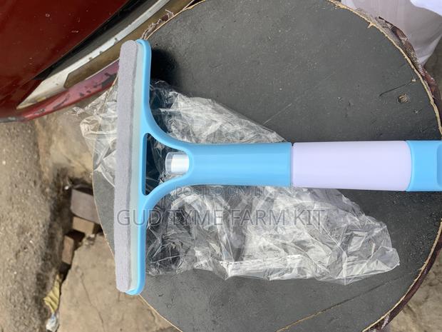 3 in 1 Glass Wiper · Photo 2