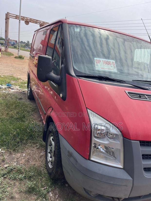 Ford Transit 2010 Red