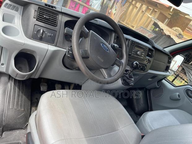 Ford Transit 2010 Red