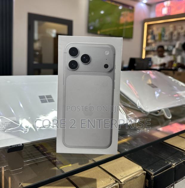 New Apple iPhone 17 Pro Max 1 TB Silver