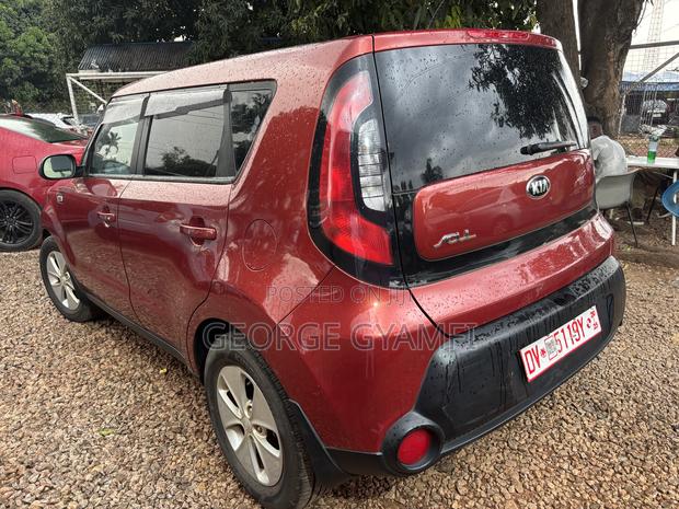 Kia Soul Hatchback 2016 Red