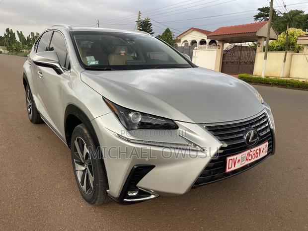 Lexus NX 2018 Silver