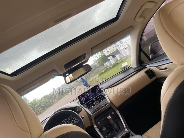 Lexus NX 2018 Silver