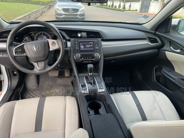 Honda Civic 2017 White