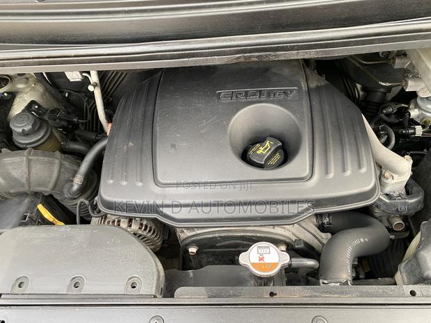 Hyundai Starex 2015 Silver photo 9