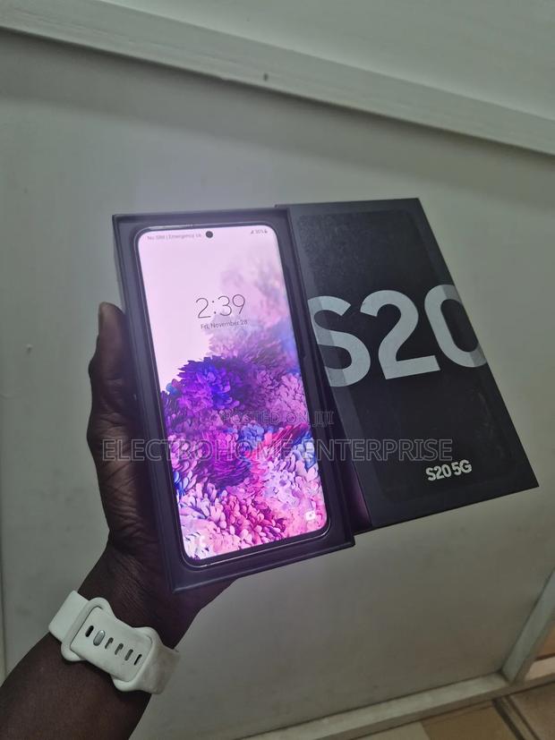 New Samsung Galaxy S20 128 GB