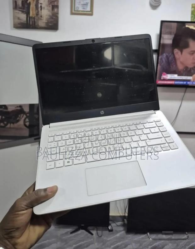 Laptop HP 14-dq1088wm 8GB Intel Core i5 SSD 256GB