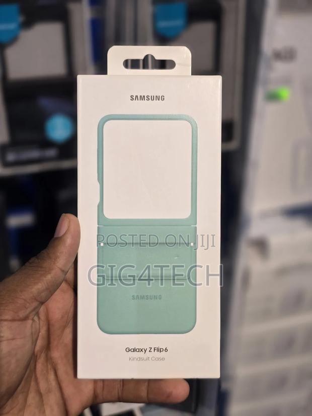 Samsung Galaxy Z Flip 6 Authentic Kindsuit (Leather) Case photo 2