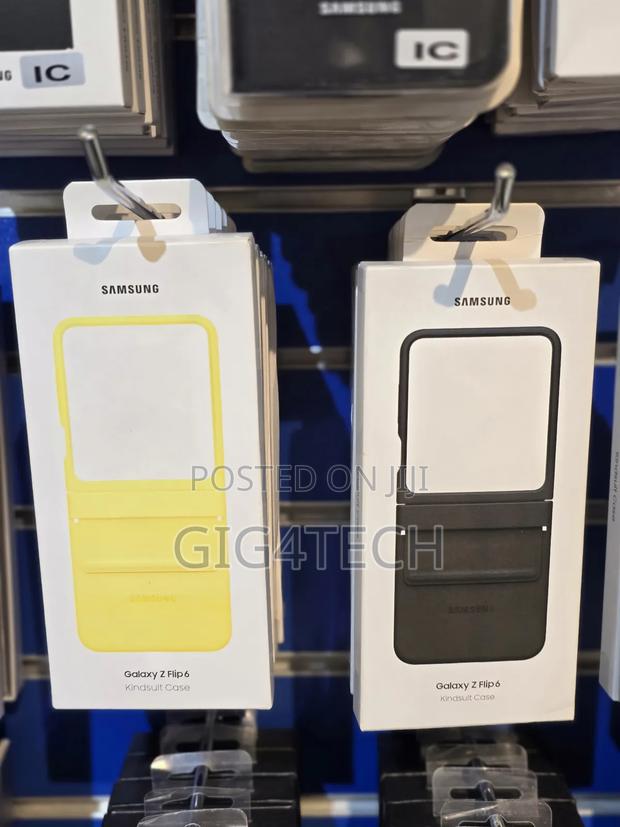 Samsung Galaxy Z Flip 6 Authentic Kindsuit (Leather) Case photo 3