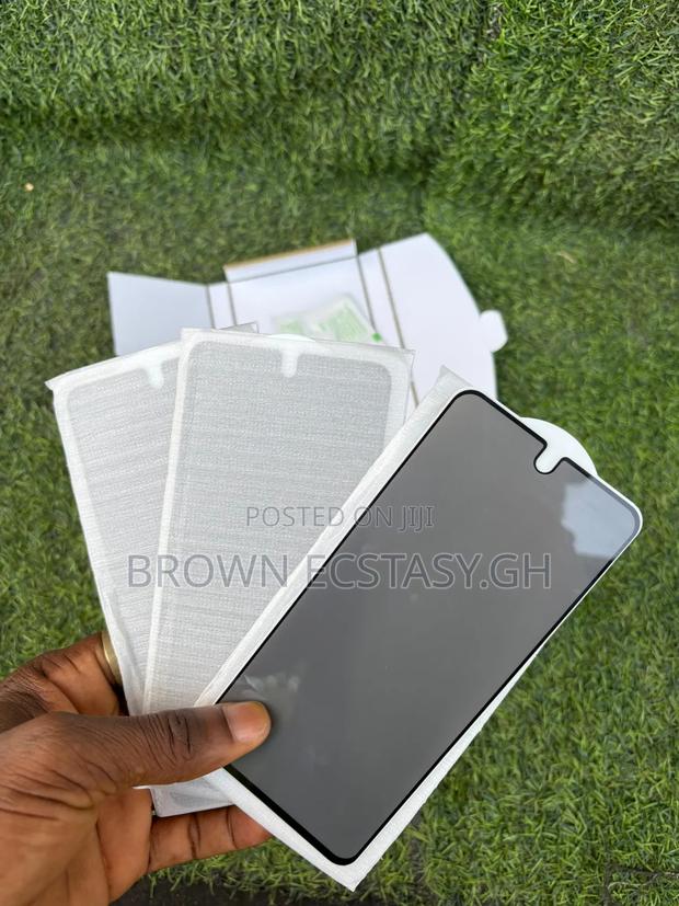 Samsung Galaxy A71 Privacy Screen Protector · Photo 4