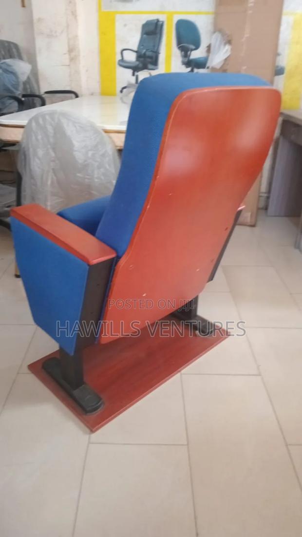 Auditorium Conference Room Chair · Photo 3