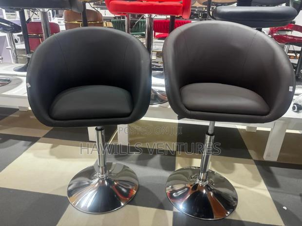 Salon Counter /Mirror Chair · Photo 2
