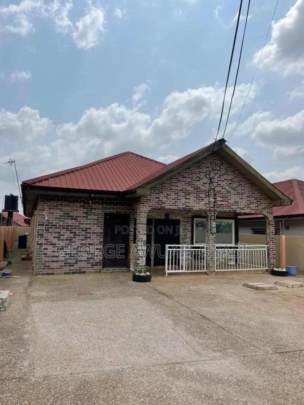 5bdrm House in Franco Estate, Post Office Area for rent · Photo 1