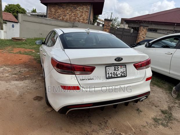 Kia Optima 2017 White photo 4
