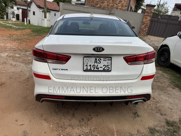 Kia Optima 2017 White photo 2