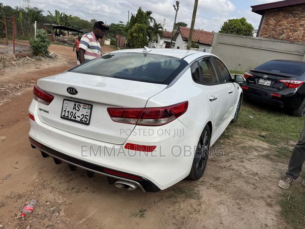 Kia Optima 2017 White photo 3