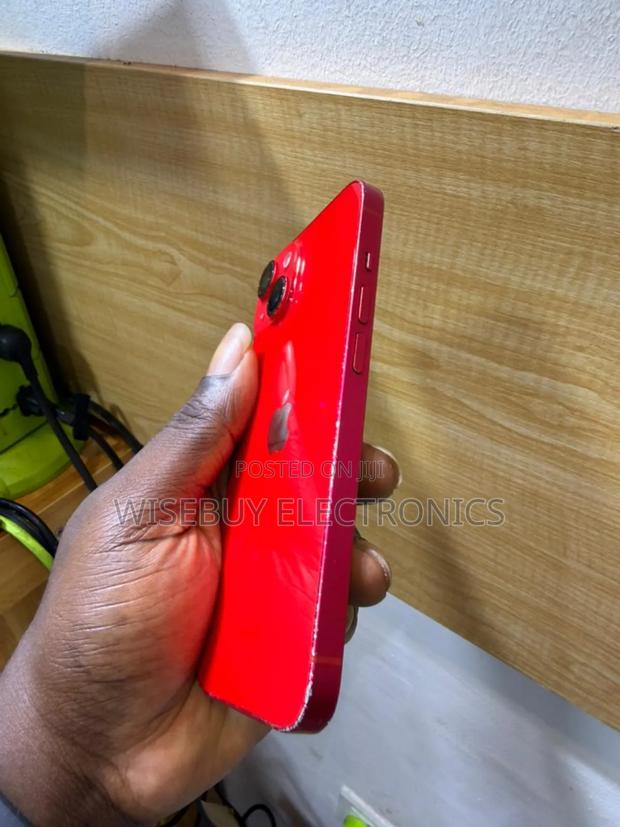 Apple iPhone 14 128 GB Red photo 4