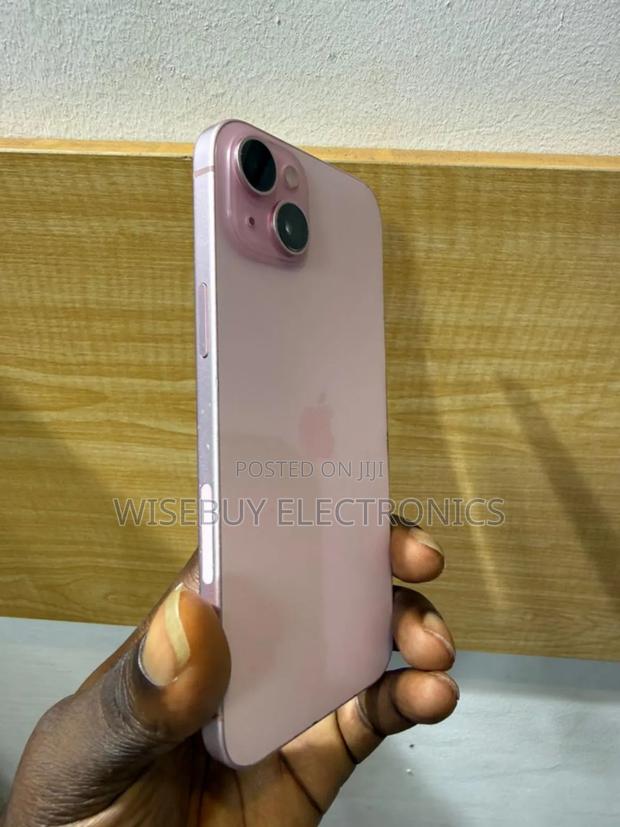 Apple iPhone 15 Plus 128 GB Rose Gold photo 3