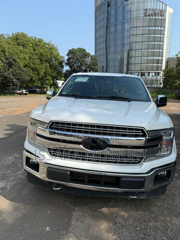 Ford F-150 Lariat 4x4 SuperCrew Cab Styleside 5.5 ft. box 145 in. WB