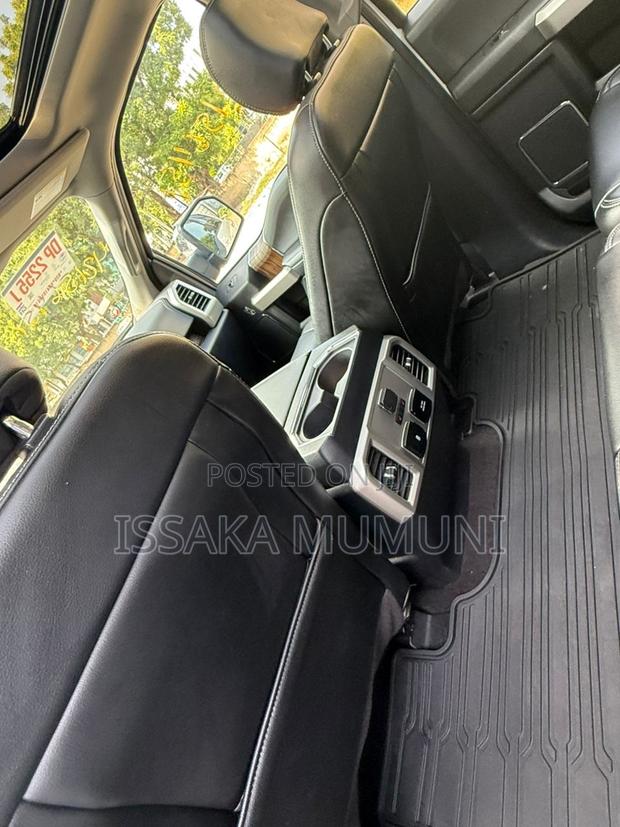 Ford F-150 Lariat 4x4 SuperCrew Cab Styleside 5.5 ft. box 145 in. WB