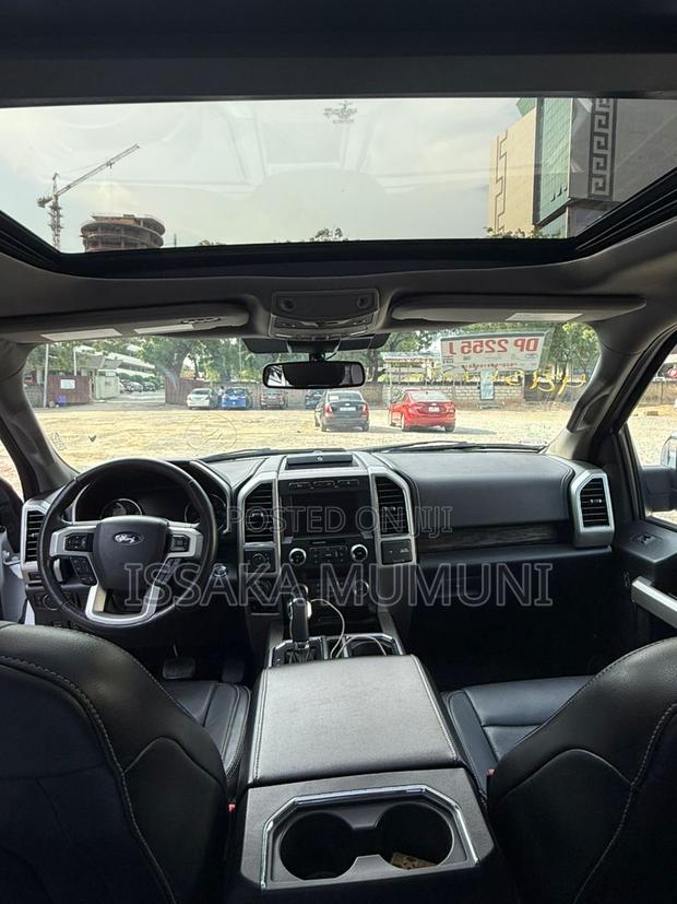 Ford F-150 Lariat 4x4 SuperCrew Cab Styleside 5.5 ft. box 145 in. WB