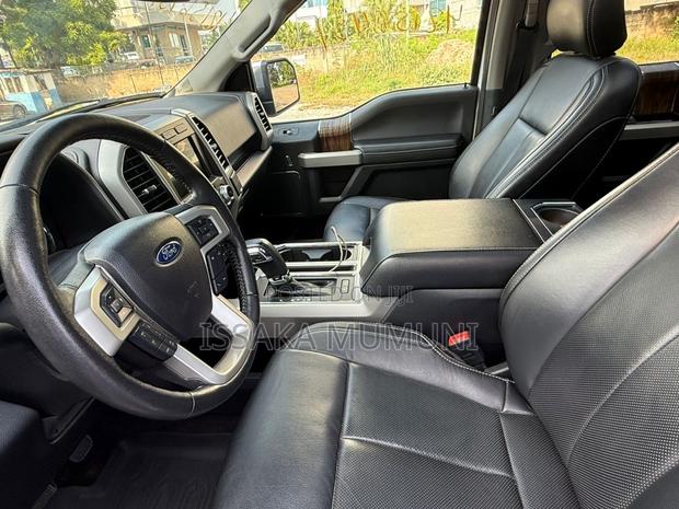 Ford F-150 Lariat 4x4 SuperCrew Cab Styleside 5.5 ft. box 145 in. WB