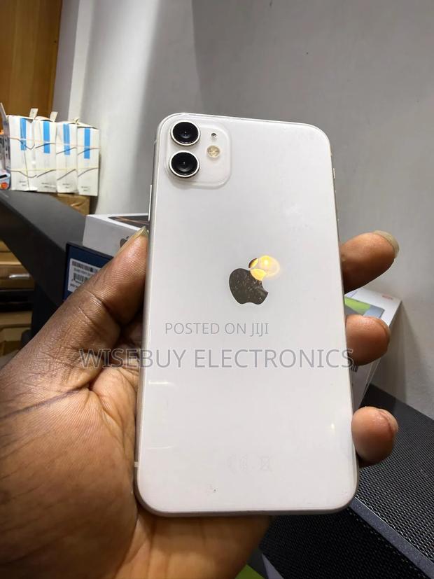 Apple iPhone 11 64 GB White photo 3