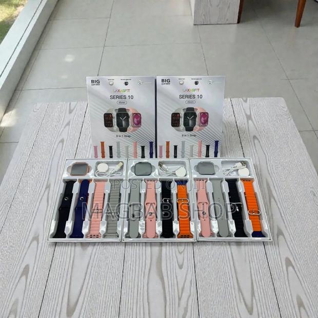 Laxasfit Series 10 Smart Watch With 8 Straps.(467225)