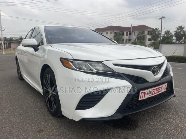 Toyota Camry 2019 Beige