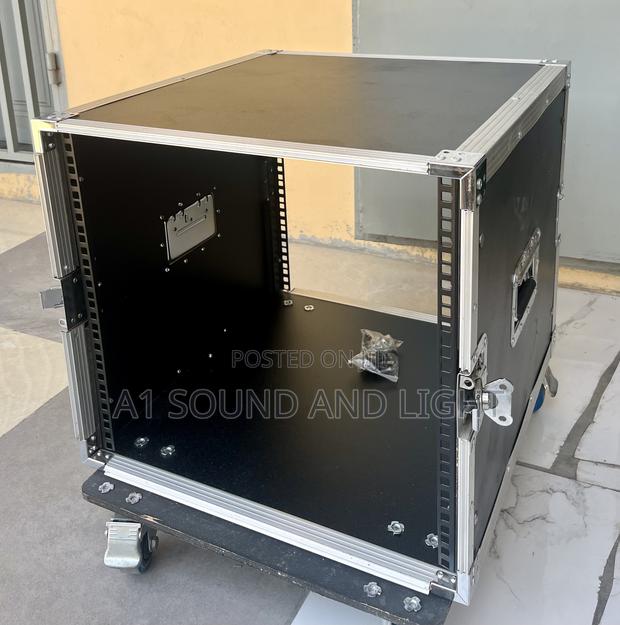 Amplifier Rack 10u · Photo 2