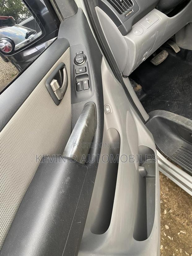 Hyundai Starex 2015 Silver photo 7