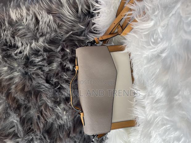 Botkier Cobble Hill Crossbody Bag · Photo 4